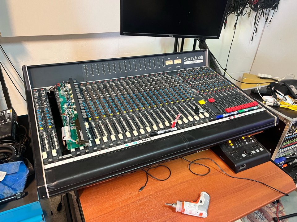 Soundcraft 6000 24/16