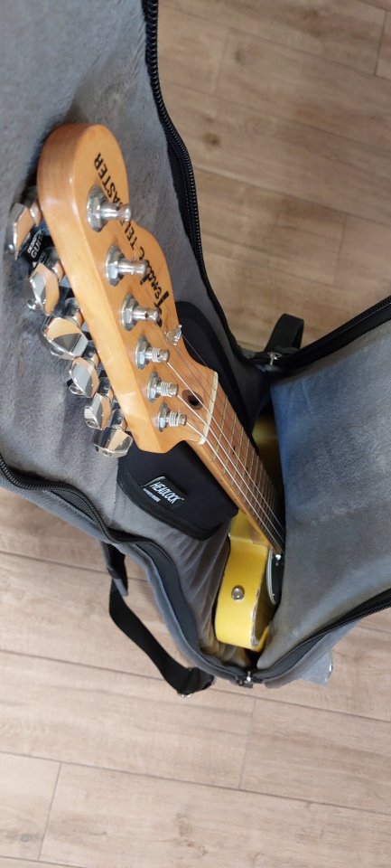 Funda MONO guitarra eléctrica de segunda mano · Foto 8 de 8 · Bizkaia · 100 €