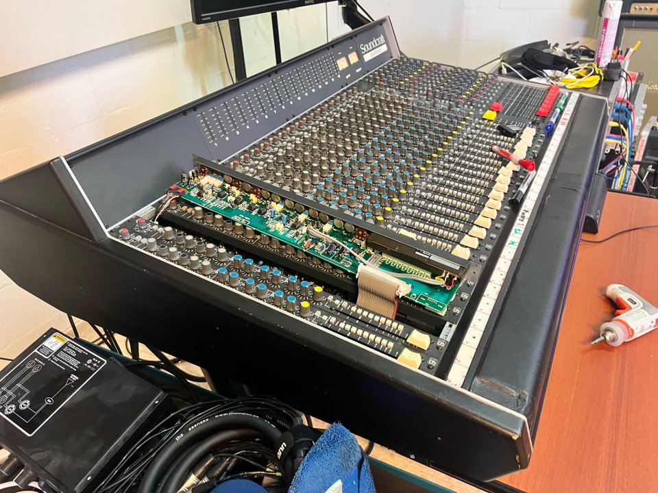 Soundcraft 6000 24/16