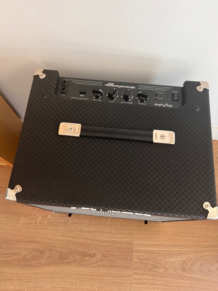 Amplificador ampeq 108 de segunda mano · Foto 3 de 3 · Illes Balears · 100 €