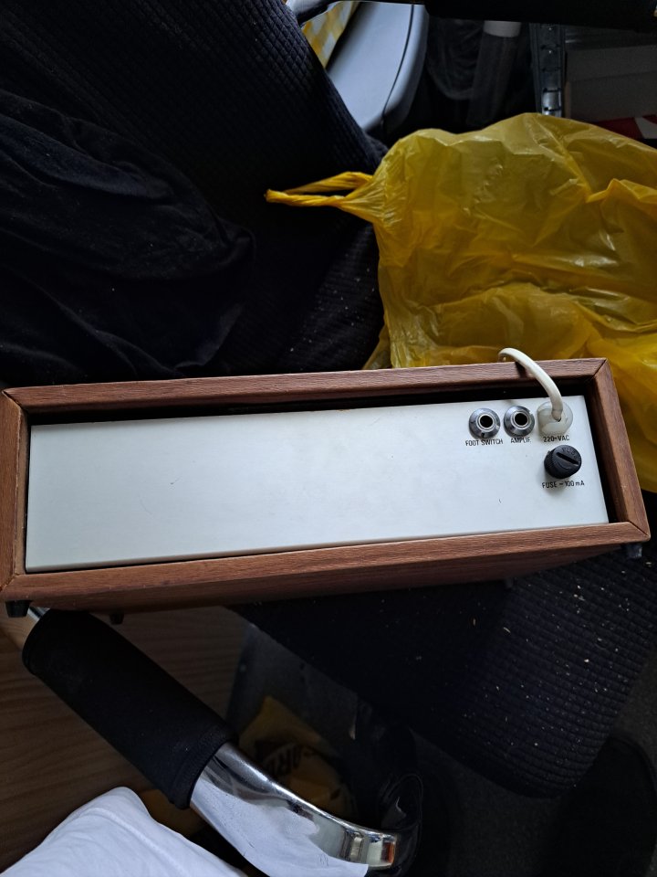 Caja de ritmos EKO - italiana 1970 de segunda mano · Foto 2 de 3 · Madrid · 250 €