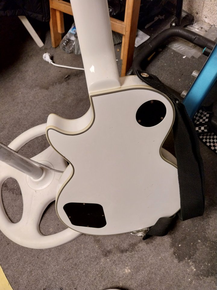 Epiphone les Paul custom pro Alpine white de segunda mano · Foto 4 de 5 · Madrid · 500 €
