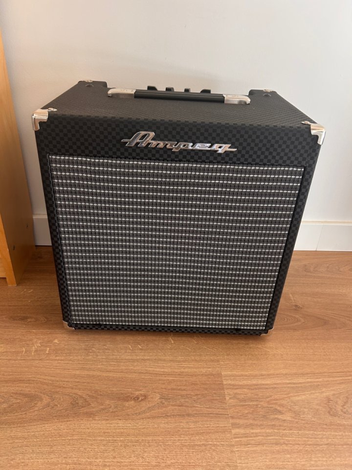 Amplificador ampeq 108 de segunda mano · Foto 1 de 3 · Illes Balears · 100 €