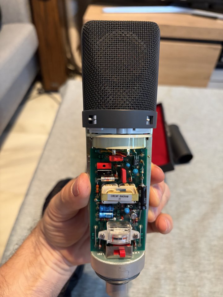 Neumann U87 P48 Vintage (Pre-Ai) w/ Original Case de segunda mano · Foto 5 de 10 · Málaga · 3900 €