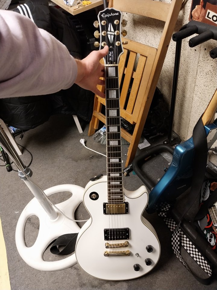 Epiphone les Paul custom pro Alpine white de segunda mano · Foto 1 de 5 · Madrid · 500 €