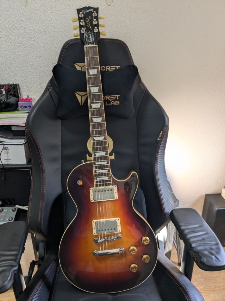 Gibson Les Paul Standard 50s con 8bombcustom de segunda mano · Madrid · 1600 €