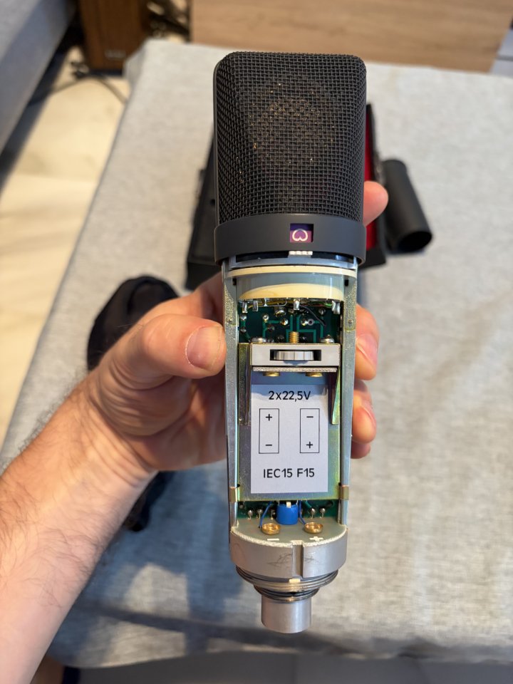 Neumann U87 P48 Vintage (Pre-Ai) w/ Original Case de segunda mano · Foto 6 de 10 · Málaga · 3900 €