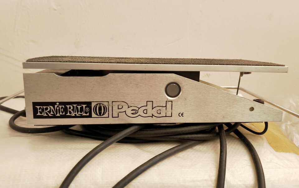 Pedal de volumen Ernie Ball 6166