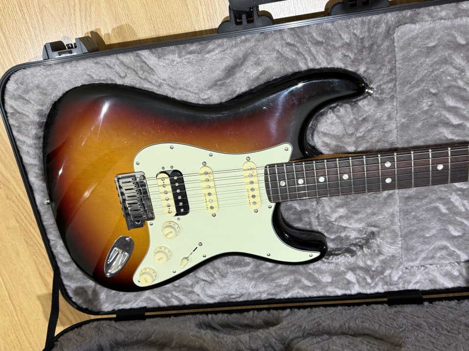 Vendo o cambio Fender stratocaster am ultra de segunda mano · Foto 3 de 6 · Toledo · 1700 €