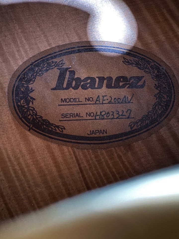Ibanez Af 200 AV japonesa de segunda mano · Foto 1 de 4 · Valladolid