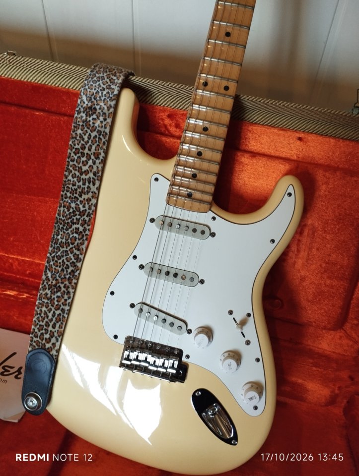 Fender Stratocaster modelo Yngwie Malmsteen made in USA. de segunda mano · Foto 1 de 9 · Madrid · 1550 €