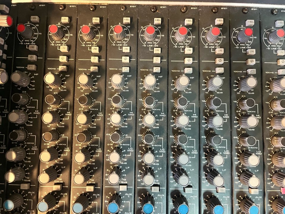 Soundcraft 6000 24/16