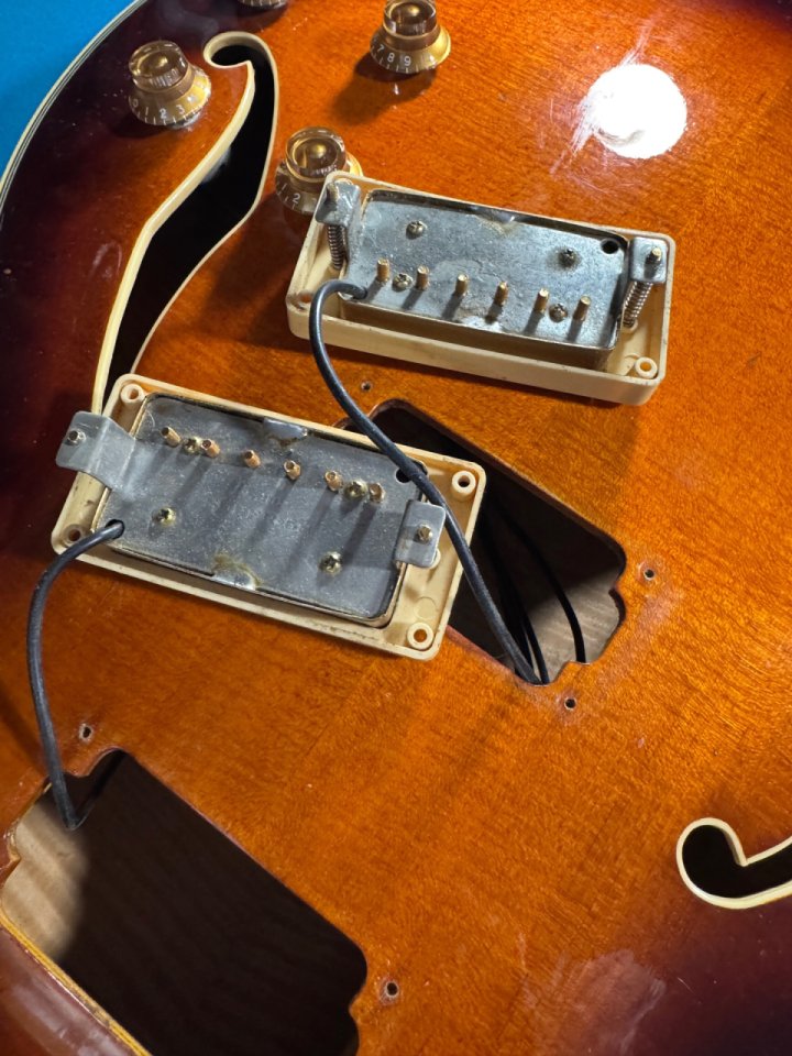 Ibanez Af 200 AV japonesa de segunda mano · Foto 3 de 4 · Valladolid
