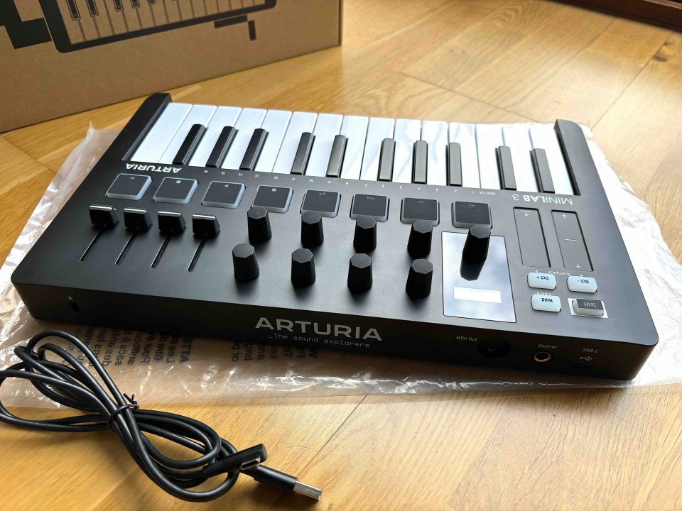 Arturia MiniLab 3 de segunda mano · Foto 4 de 6 · Toledo · 65 €