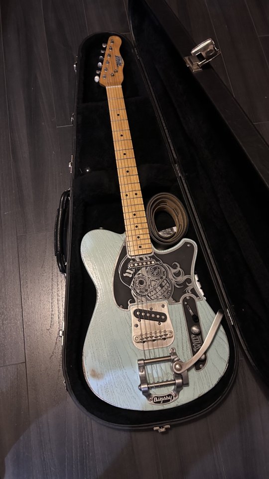 Telecaster Wild custom TV con Bigsby de segunda mano · Foto 1 de 2 · Valencia · 2500 €