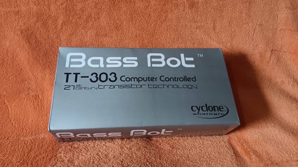 Cyclone Bass Bot TT 303 MK1
