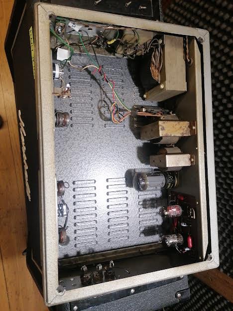 Amplificador Bouyer ST10 modificado para guitarra de segunda mano · Foto 3 de 3 · Bizkaia · 300 €