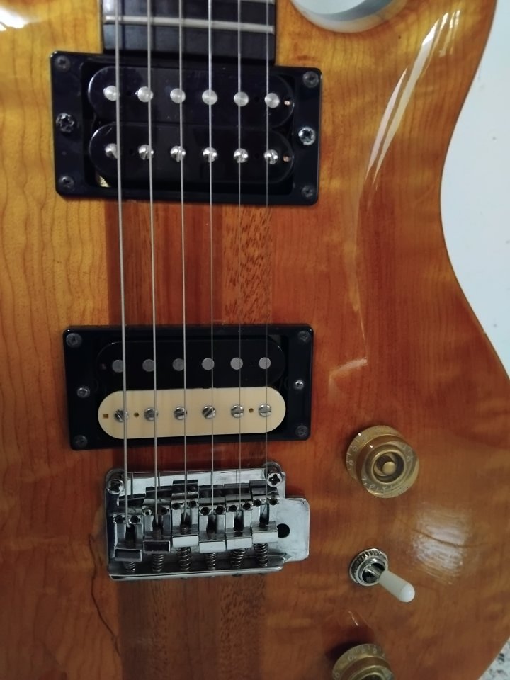 Epiphone Soptlight x strato mim, player u otras guitarras ligeras