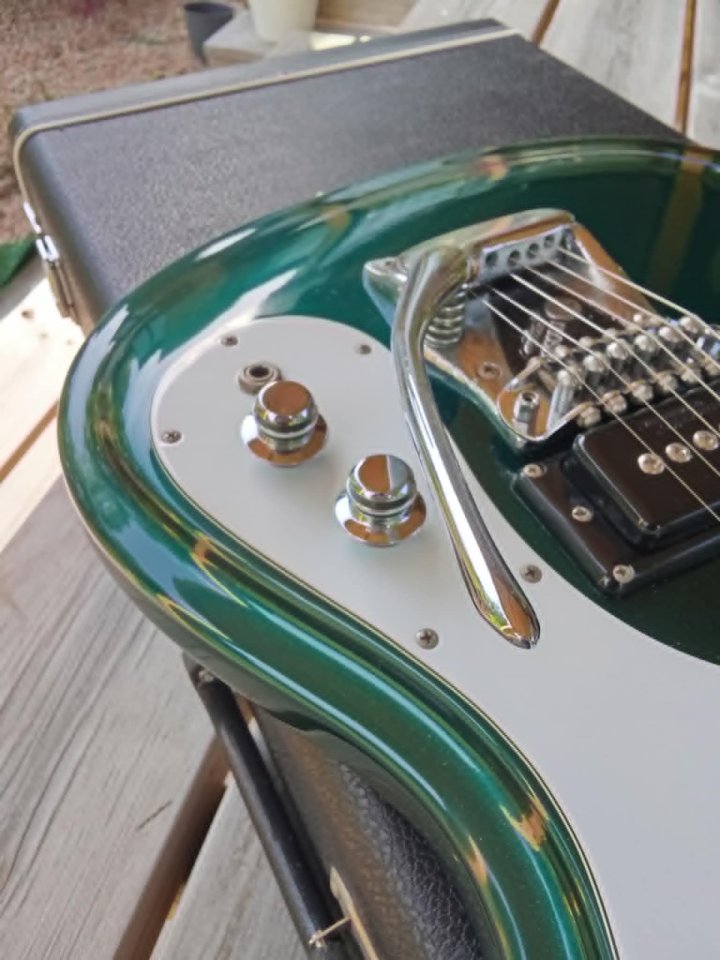 Mosrite ventures USA 1992 de segunda mano · Foto 3 de 7 · Asturias · 2700 €