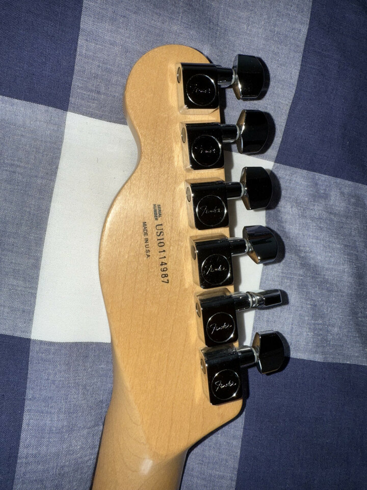 Fender Highway Tele USA. 4 Switch. Brass Saddles. GreasebucketTM circuit.