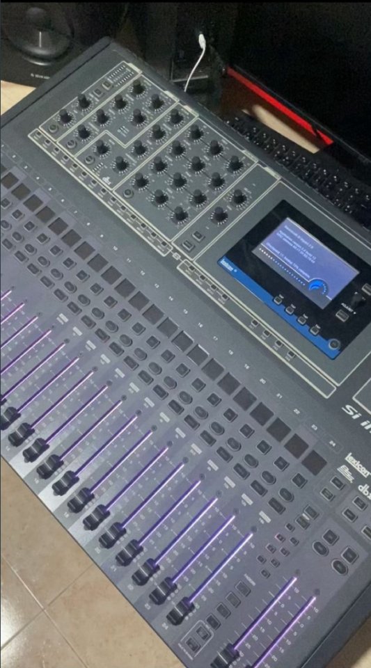 Mesa soundcraft SI impact de segunda mano · Foto 4 de 4 · Alicante · 1000 €