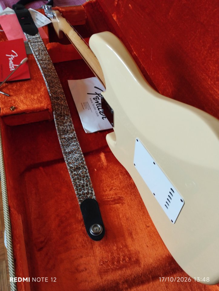 Fender Stratocaster modelo Yngwie Malmsteen made in USA. de segunda mano · Foto 9 de 9 · Madrid · 1550 €
