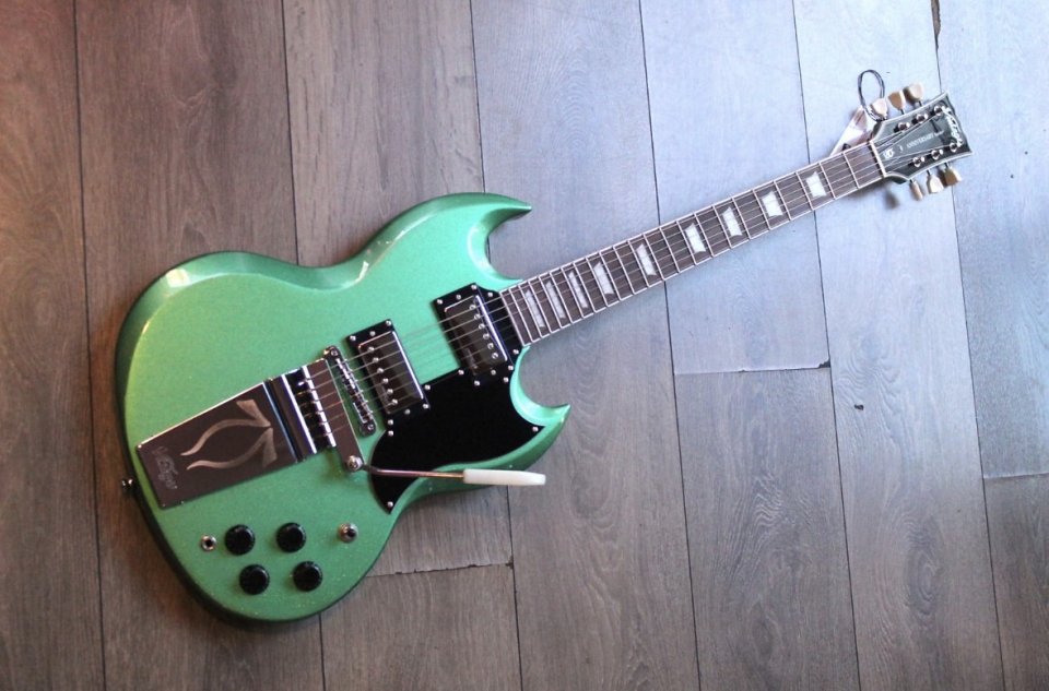 VINTAGE "Limited Green Sparkle VS6 Reissued Vibrola Tailpiece", 3, 68 KG