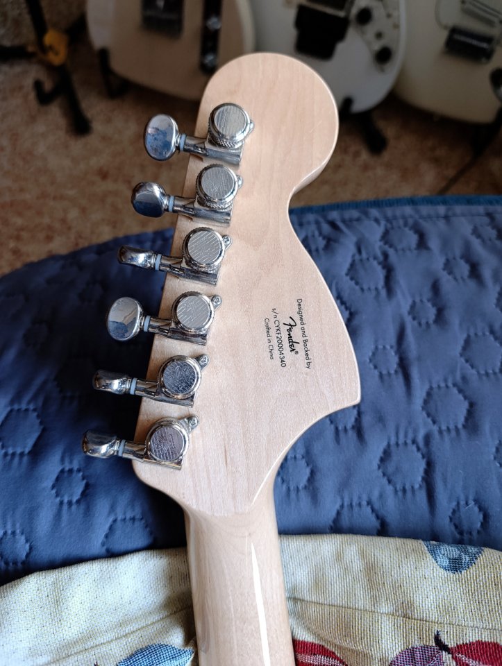 Squier Paranormal Super-Sonic (MODIFICADA)