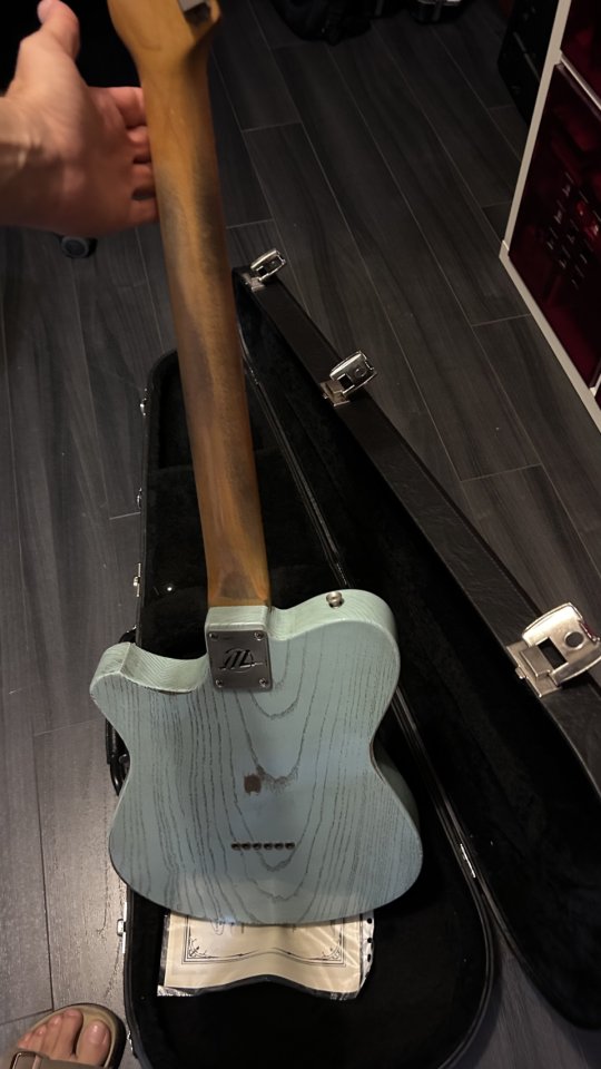 Telecaster Wild custom TV con Bigsby de segunda mano · Foto 2 de 2 · Valencia · 2500 €