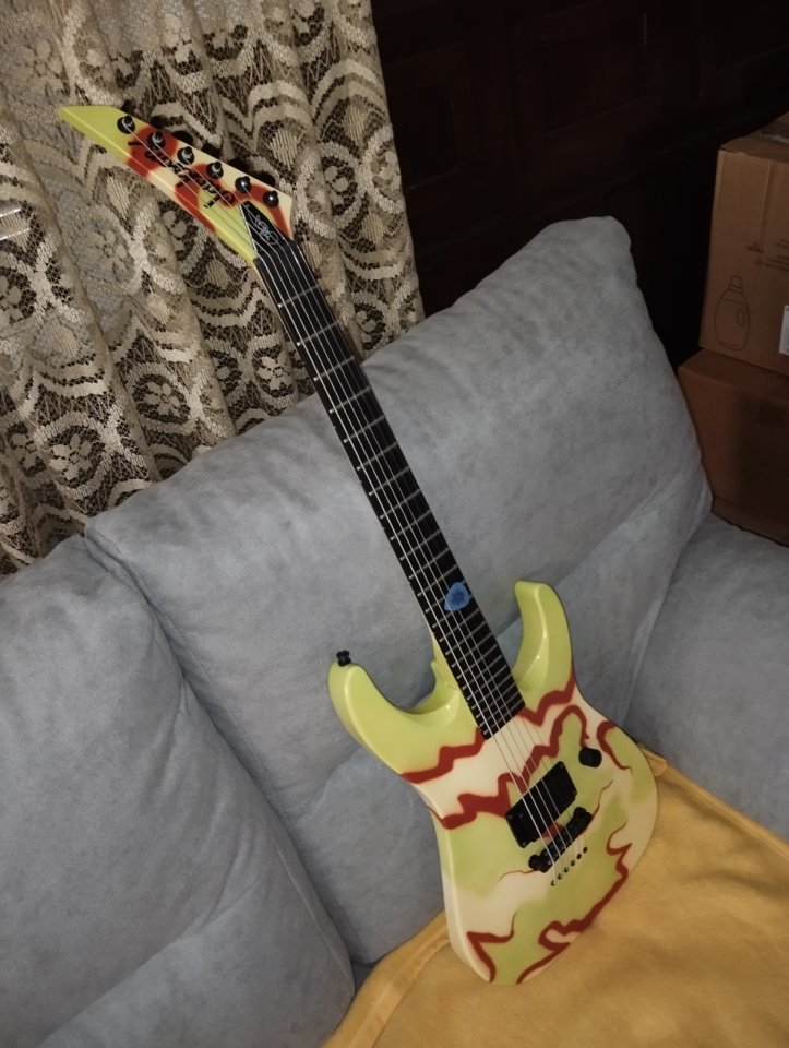 Jackson Dinky "Cow" signature (camo)