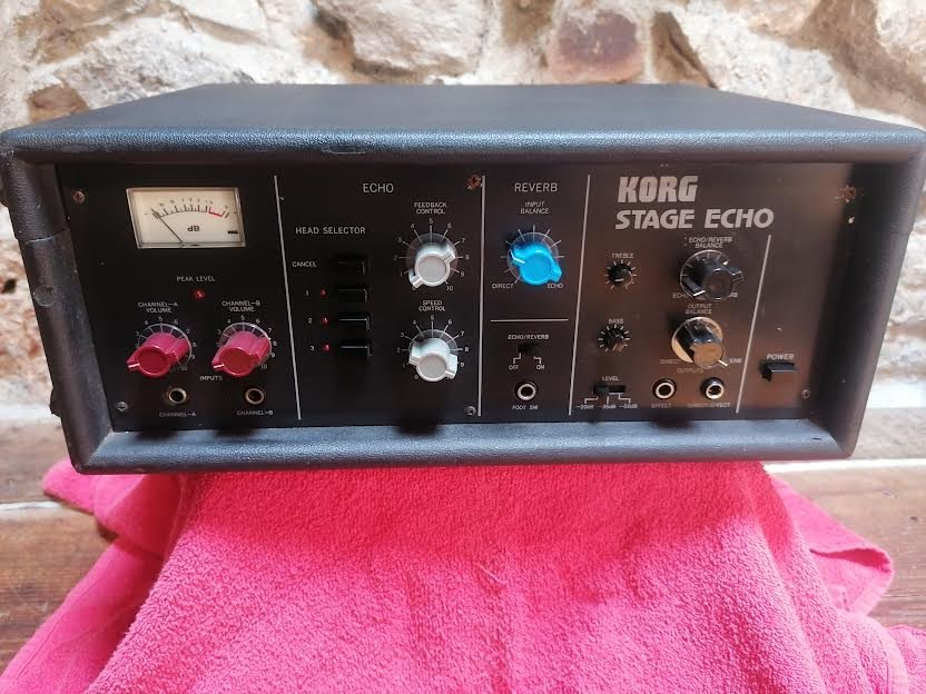 Korg SE-300 Tape delay - spring reverb de segunda mano · Foto 1 de 5 · Bizkaia · 1200 €