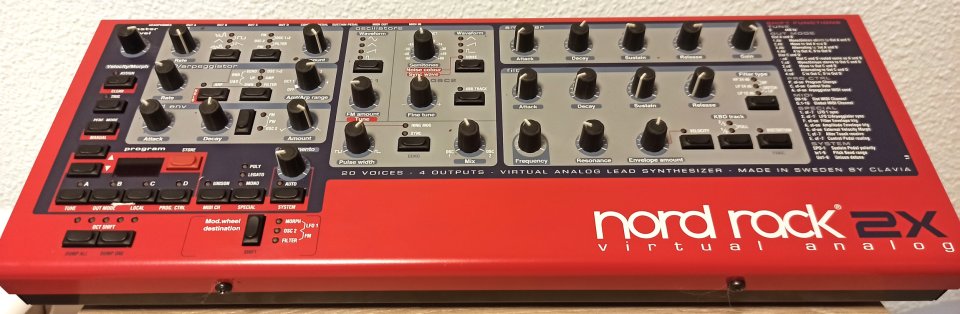 Vendo Sintetizador Nord Lead 2X Rack