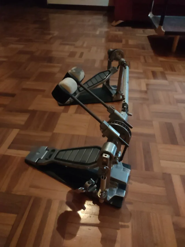 Doble Pedal Pearl P100TW de segunda mano · Foto 2 de 6 · Madrid · 100 €
