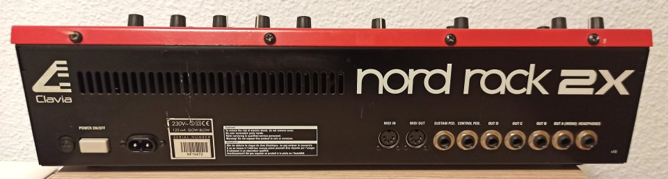 Vendo Sintetizador Nord Lead 2X Rack