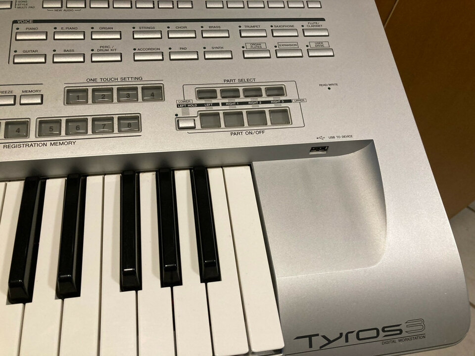 Yamaha Tyros 3