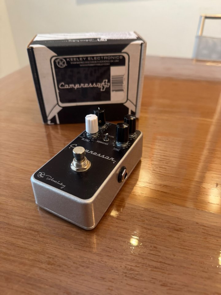 Pedales varios de segunda mano · Foto 10 de 10 · Valencia · 30 €