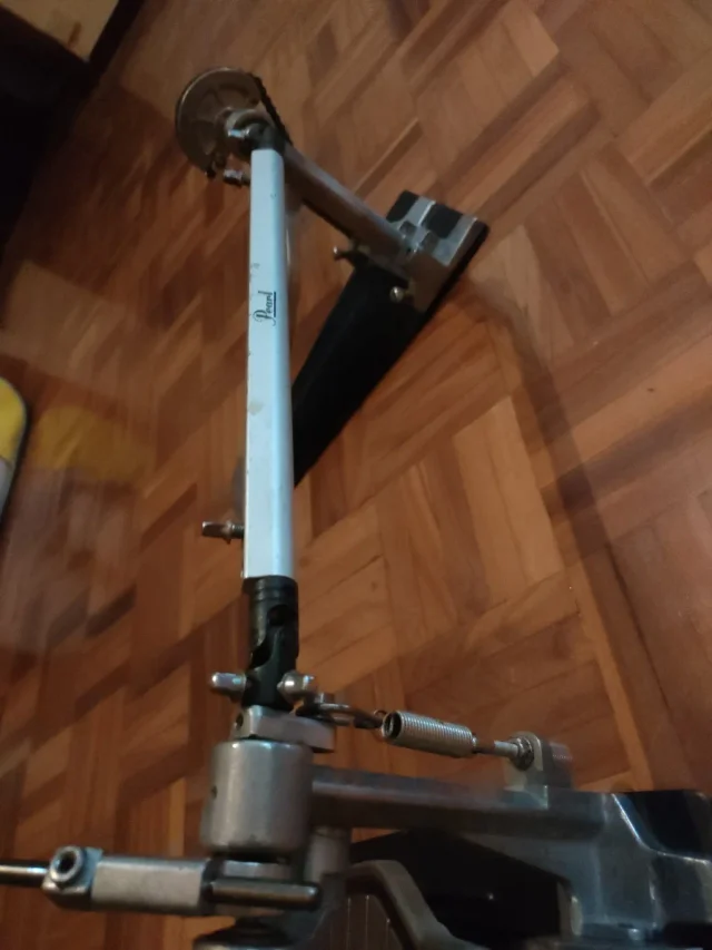 Doble Pedal Pearl P100TW de segunda mano · Foto 5 de 6 · Madrid · 100 €