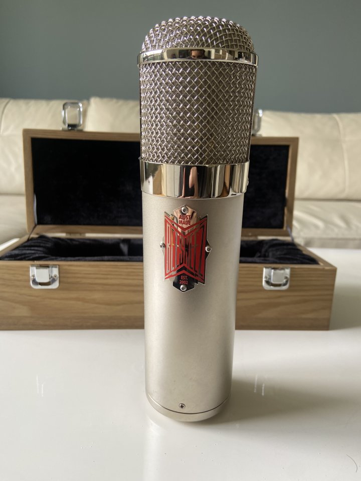 Beesneez BU47 (Neumann u47 clon)