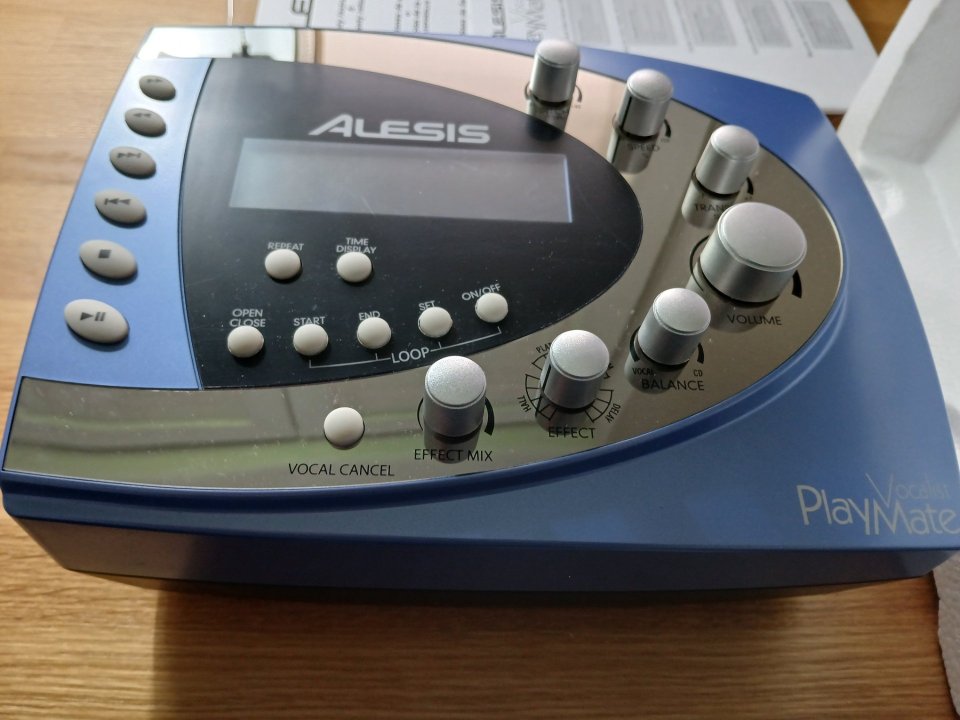 Alesis Playmate Vocalist Advanced CD Player de segunda mano · Foto 1 de 4 · Ciudad Real · 60 €