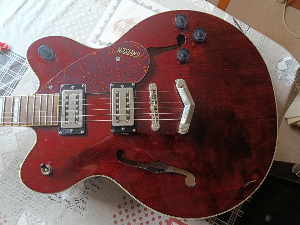 Gretsch streamliner G2622 de segunda mano · Foto 1 de 3 · Barcelona · 300 €
