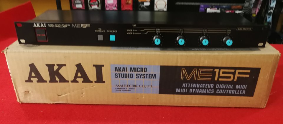 Akai ME 15F (New old stock) de segunda mano · Foto 1 de 4 · Girona · 55 €