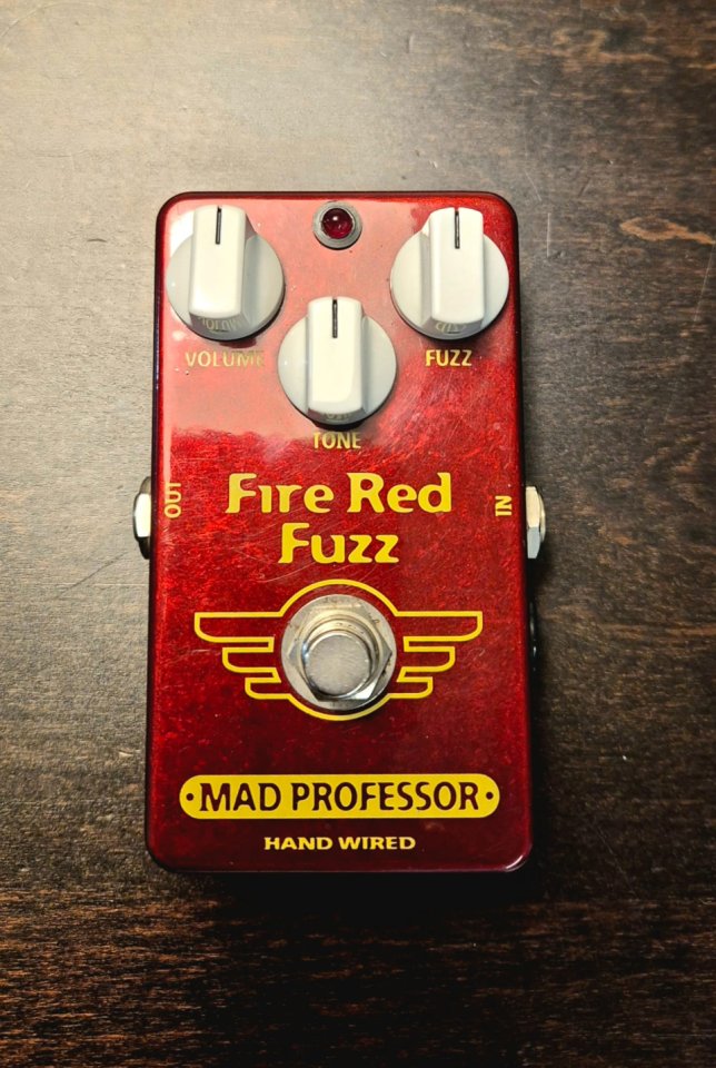 Pedal Mad Professor Fire Red Fuzz Hand Made in Finland. de segunda mano · Foto 1 de 3 · Madrid · 150 €