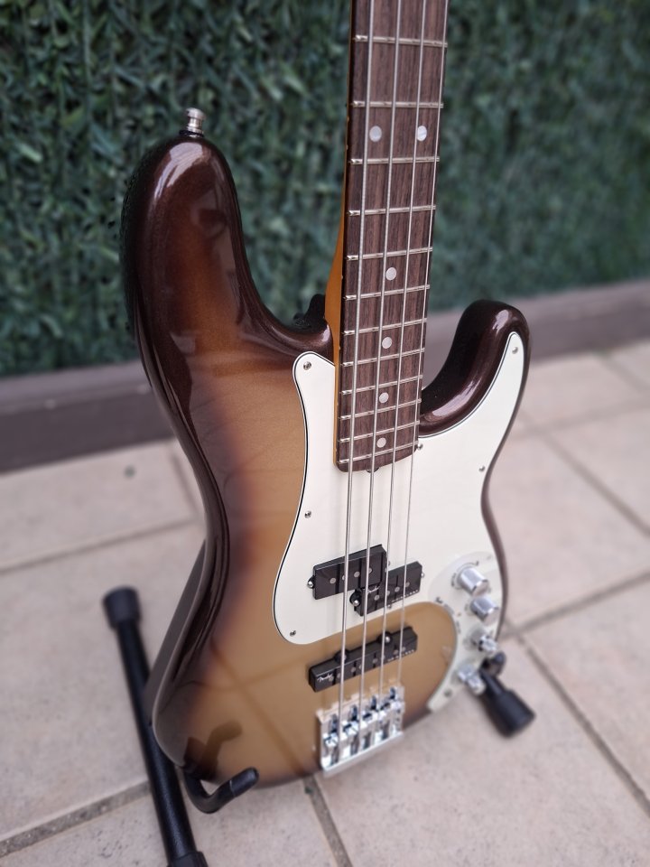 Fender American Ultra Precision