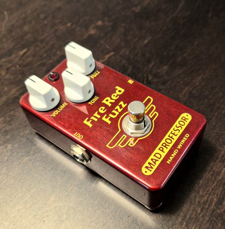 Pedal Mad Professor Fire Red Fuzz Hand Made in Finland. de segunda mano · Foto 2 de 3 · Madrid · 150 €