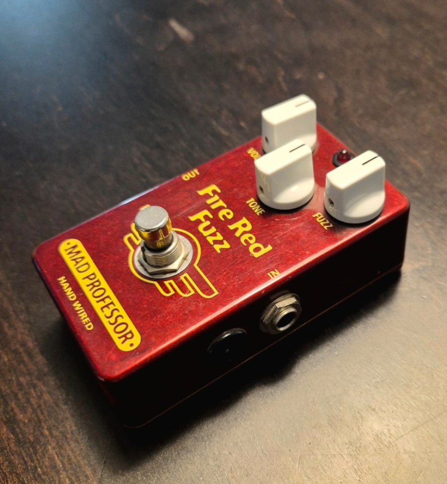 Pedal Mad Professor Fire Red Fuzz Hand Made in Finland. de segunda mano · Foto 3 de 3 · Madrid · 150 €