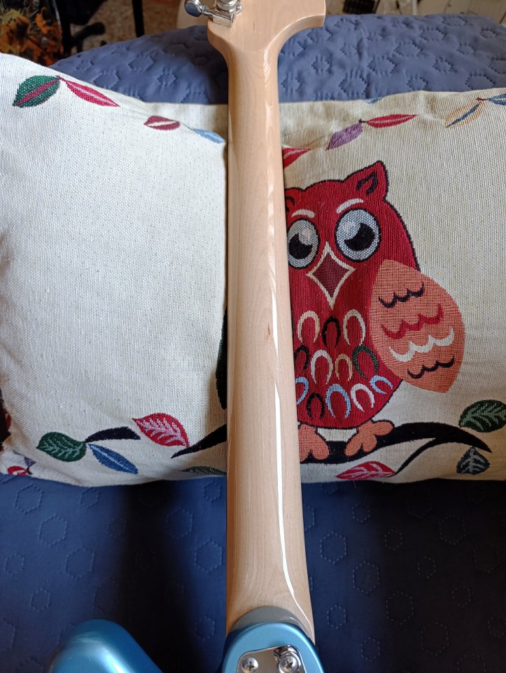 Squier Paranormal Super-Sonic (MODIFICADA)