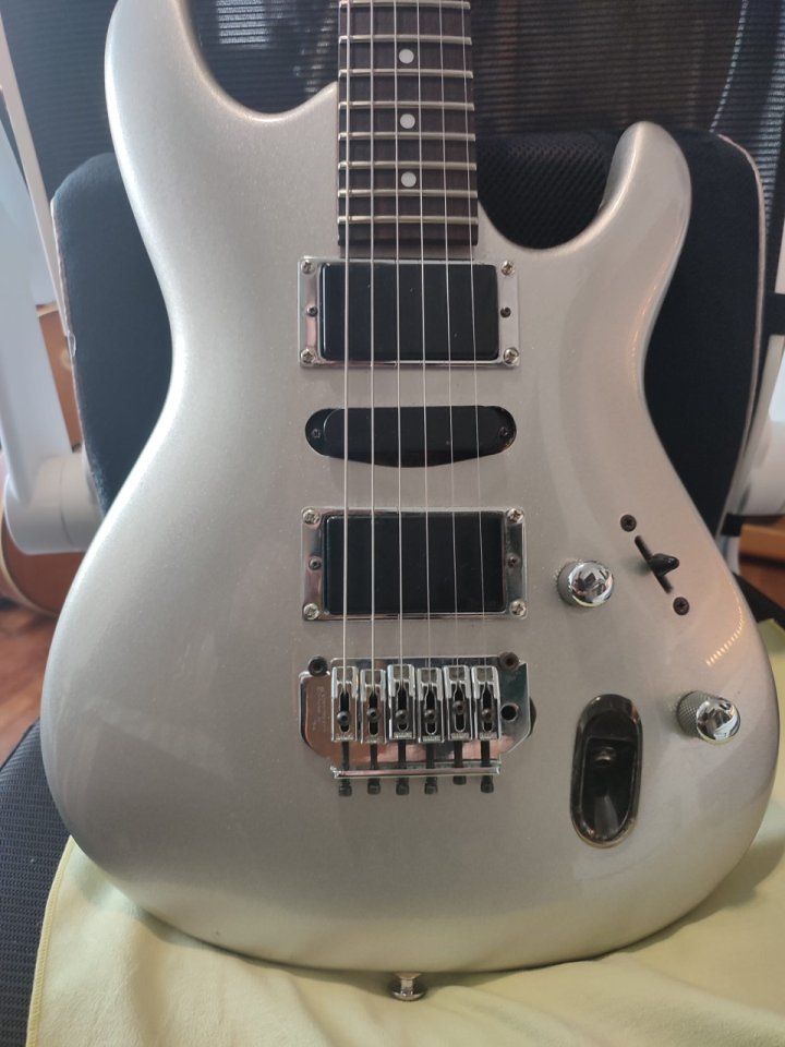 Ibanez Ergodyne EDR 170 EX de segunda mano · Foto 9 de 10 · Araba · 325 €