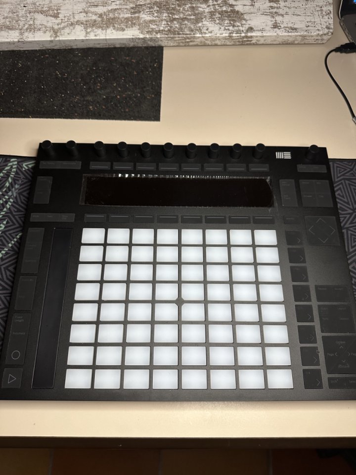 ABLETON PUSH 2 de segunda mano · Foto 1 de 10 · Huesca · 330 €
