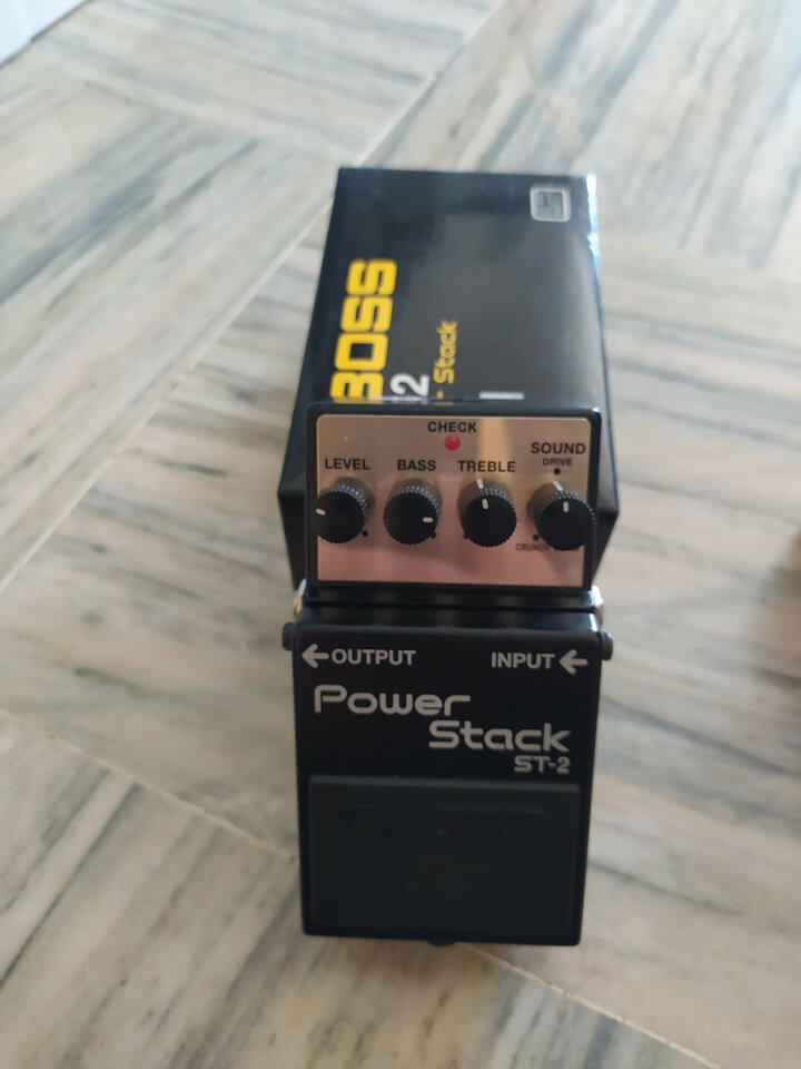 Vendo varios pedales.