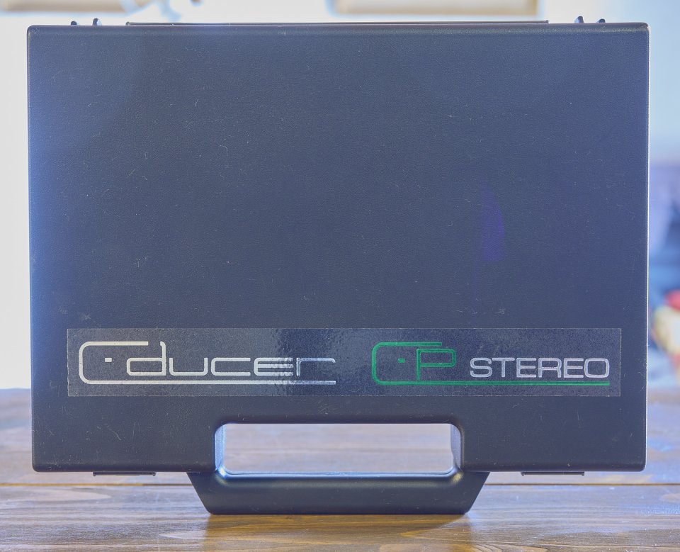 Micrófonos de cinta de contacto C-ducer